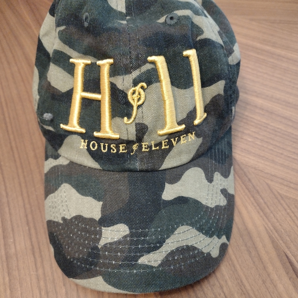 HOUSE OF 11 HAT Darcey and Stacey Silva TLC